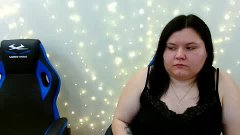 BeckyAndEllen online show from 12-18-25, 02:34