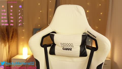 BeckyMartens come join me on    while im offline here  online show from 01-24-25, 03:22