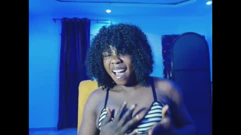 Snapshot of bee_baby1 chatting on 11-06-25, 11:26 bee_baby1 online show from 11-06-25, 11:26