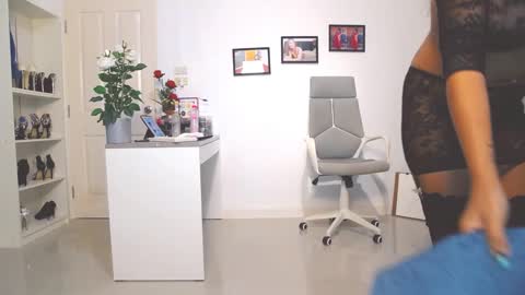 Bee if you ever see the girl who can take 12 inch all the way inside the ass try me online show from 12-10-24, 01:11