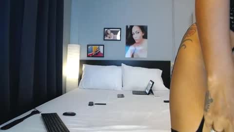 Bee if you ever see the girl who can take 12 inch all the way inside the ass try me online show from 11-25-25, 02:00