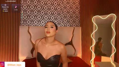 Snapshot of beella_tay1 chatting on 01-12-26, 11:37 BELLA online show from 01-12-26, 11:37