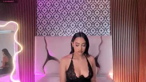 Snapshot of beella_tay1 chatting on 02-22-26, 12:15 BELLA online show from 02-22-26, 12:15