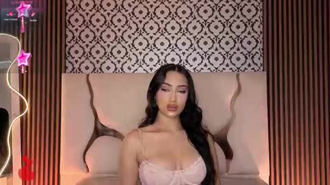 Snapshot of beella_tay1 chatting on 03-05-26, 04:14 BELLA online show from 03-05-26, 04:14