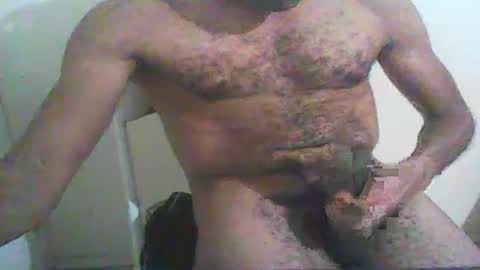 Snapshot of beezobb chatting on 02-15-25, 09:37 beezobb online show from 02-15-25, 09:37