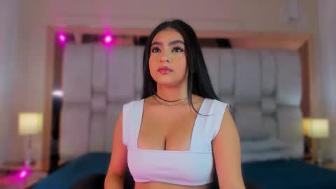 Snapshot of bela_cox chatting on 09-24-25, 11:46 Bela online show from 09-24-25, 11:46