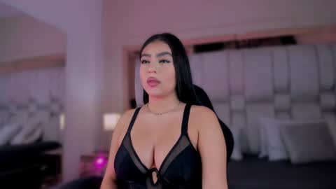 Snapshot of bela_cox chatting on 09-25-25, 11:47 Bela online show from 09-25-25, 11:47