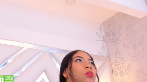 Snapshot of belacampbell chatting on 01-06-25, 01:42 Bela online show from 01-06-25, 01:42