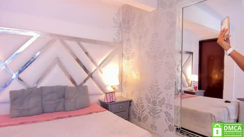 Snapshot of belacampbell chatting on 01-29-25, 08:46 Bela online show from 01-29-25, 08:46