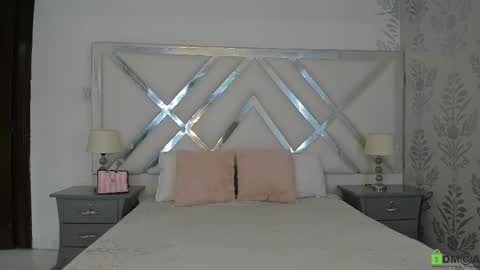 Snapshot of belacampbell chatting on 03-12-25, 08:20 Bela online show from 03-12-25, 08:20