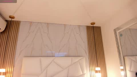 Snapshot of belacampbell chatting on 10-16-25, 06:14 Bela online show from 10-16-25, 06:14