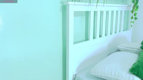 Snapshot of belamiller chatting on 11-12-25, 11:43 BELA online show from 11-12-25, 11:43