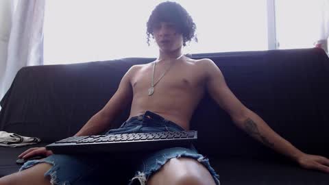 independent model online show from 01-19-25, 06:00