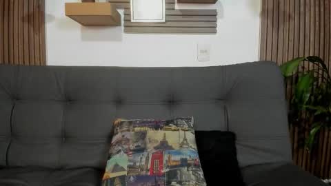 independent model online show from 10-19-25, 12:00