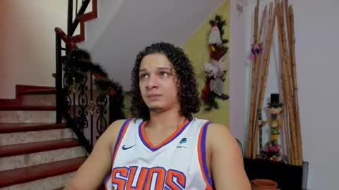 independent model online show from 12-22-25, 05:43