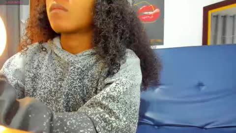 Snapshot of belen10 chatting on 10-21-25, 11:33 Belen  online show from 10-21-25, 11:33