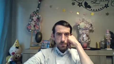 Snapshot of belgianboy33 chatting on 11-13-25, 08:46 Dreamcock online show from 11-13-25, 08:46