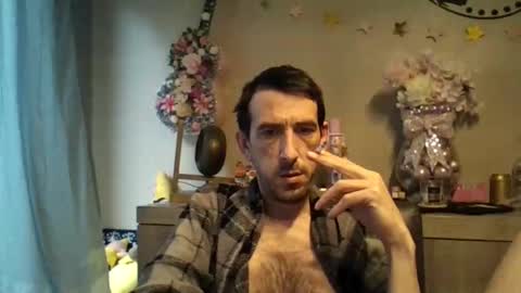 Snapshot of belgianboy33 chatting on 11-28-25, 12:08 Dreamcock online show from 11-28-25, 12:08
