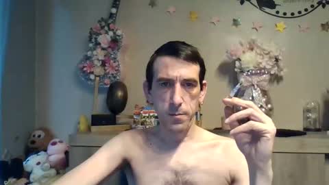 Snapshot of belgianboy33 chatting on 12-01-25, 08:30 Dreamcock online show from 12-01-25, 08:30