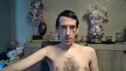 Snapshot of belgianboy33 chatting on 12-02-25, 08:41 Dreamcock online show from 12-02-25, 08:41