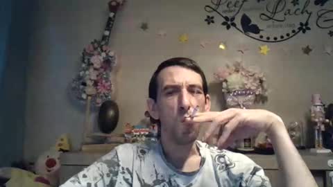 Snapshot of belgianboy33 chatting on 12-03-25, 07:49 Dreamcock online show from 12-03-25, 07:49