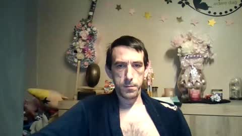 Snapshot of belgianboy33 chatting on 12-04-25, 02:54 Dreamcock online show from 12-04-25, 02:54