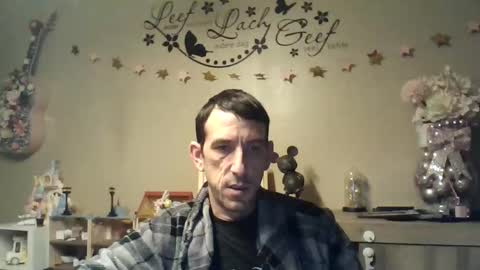 Snapshot of belgianboy33 chatting on 01-10-26, 04:58 Dreamcock online show from 01-10-26, 04:58