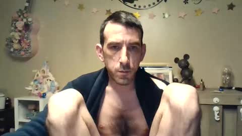 Snapshot of belgianboy33 chatting on 03-23-26, 04:05 Dreamcock online show from 03-23-26, 04:05