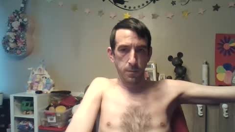 Snapshot of belgianboy33 chatting on 05-31-26, 04:31 Dreamcock online show from 05-31-26, 04:31