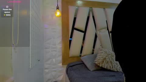 Snapshot of belinda_ws chatting on 12-20-24, 03:31 Bella online show from 12-20-24, 03:31