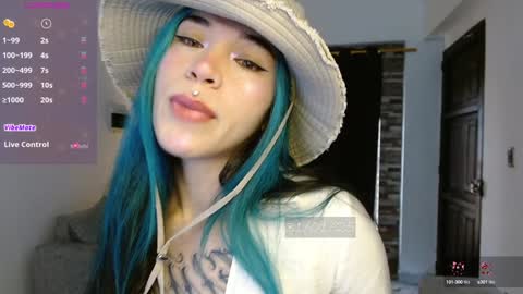 Snapshot of bell_art chatting on 01-31-25, 01:45 online show from 01-31-25, 01:45