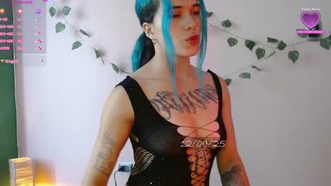 Snapshot of bell_art chatting on 09-12-25, 06:52 online show from 09-12-25, 06:52