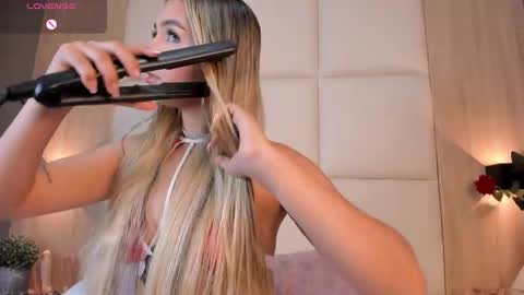 Bella cam online show from 12-22-24, 07:21