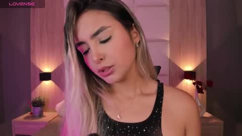 Bella cam online show from 10-07-25, 07:11