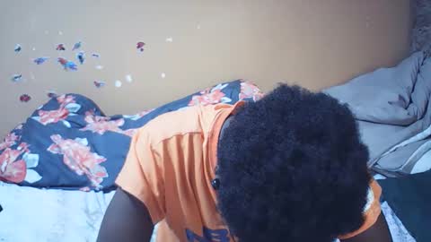 Snapshot of bella307697 chatting on 11-27-25, 11:12 Bella online show from 11-27-25, 11:12