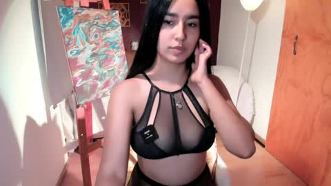 Snapshot of bella_669 chatting on 01-13-25, 01:45 Bella 669 online show from 01-13-25, 01:45