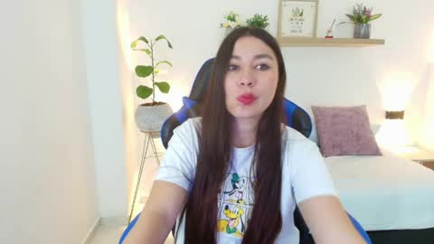 Snapshot of bella_99x chatting on 05-02-26, 11:04 Bel 3 online show from 05-02-26, 11:04