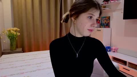 Bella online show from 02-22-26, 06:06