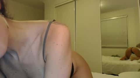 Bella online show from 10-03-25, 10:45