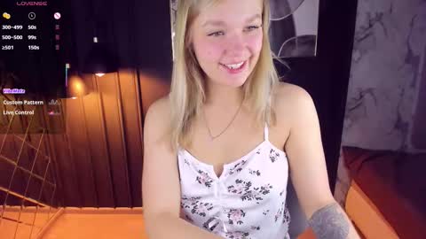 Bella online show from 11-11-25, 06:02