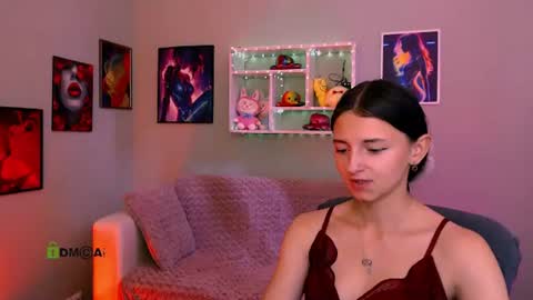 Snapshot of bella_dorn chatting on 06-16-26, 09:34 Bella online show from 06-16-26, 09:34