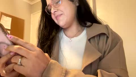 bella_dulce online show from 02-11-25, 10:28