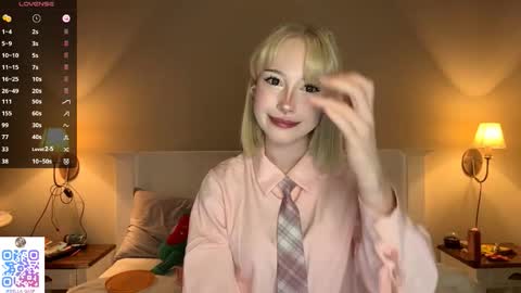 Snapshot of bella_gasp chatting on 09-30-25, 10:20 Jane online show from 09-30-25, 10:20