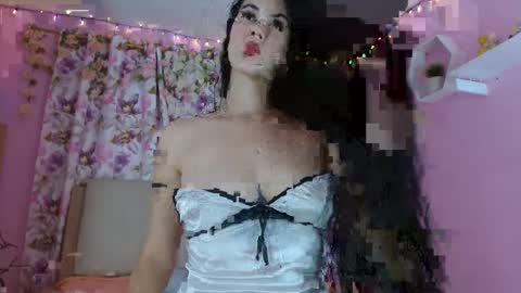 Snapshot of bella_gentle chatting on 02-27-25, 11:48 bella_gentle online show from 02-27-25, 11:48