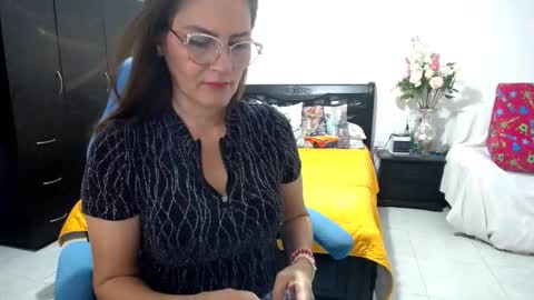 Bella online show from 10-17-25, 12:14
