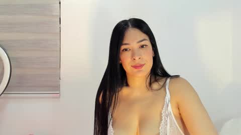 Laura online show from 12-22-25, 10:07