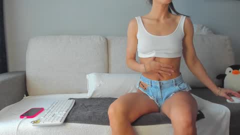 Anna  online show from 01-19-25, 08:18