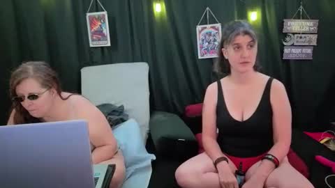 Bella James online show from 11-16-25, 04:45