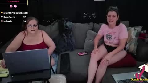 Bella James online show from 12-20-25, 05:31