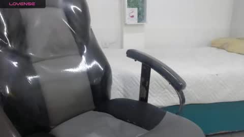 lady online show from 02-26-25, 11:37